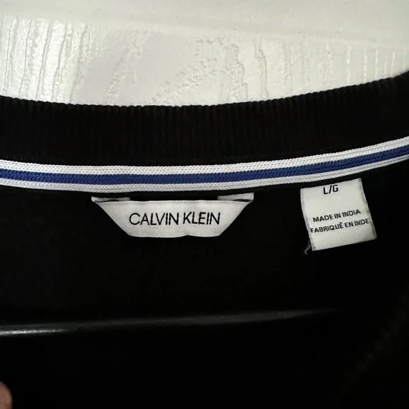 Calvin Klein sweatshirt - Picture 2 of 2